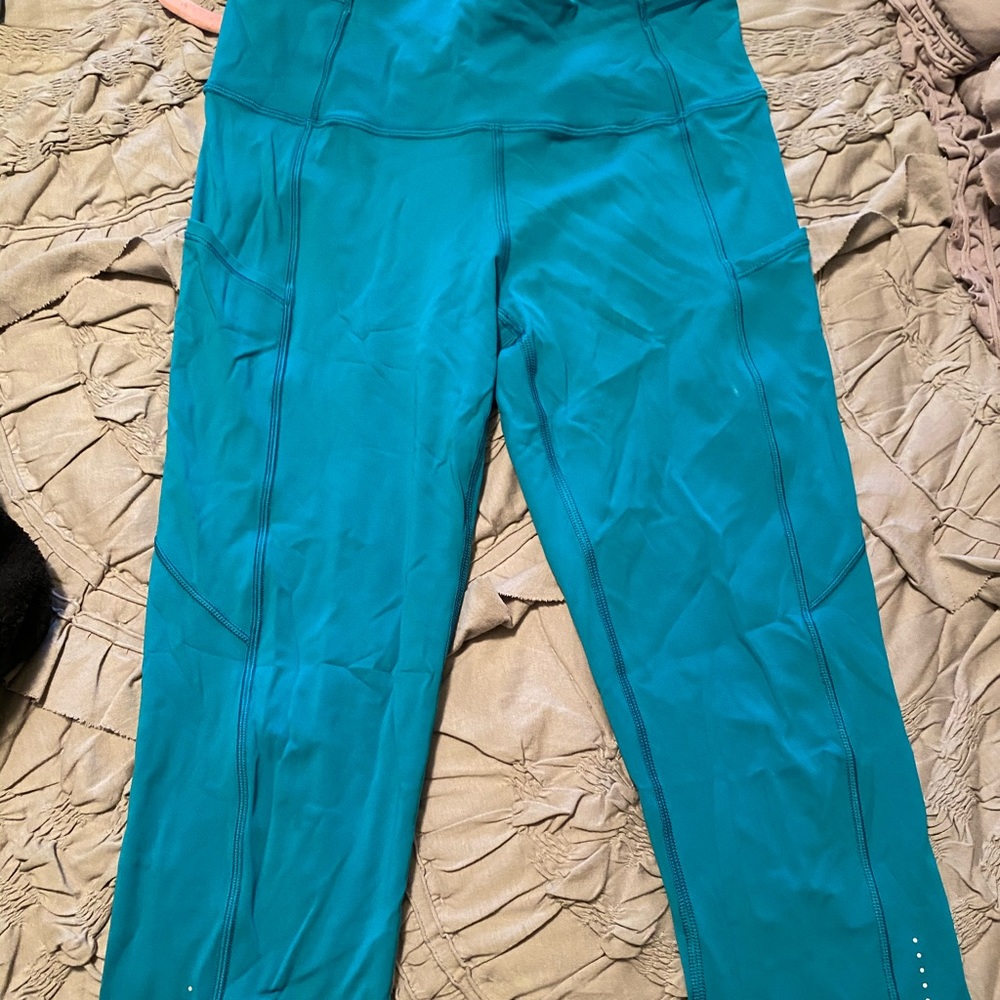 Lululemon cropped leggings